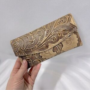 Genuine Leather Handmade Wallet Magnetic Closure Tan Paisley Printed